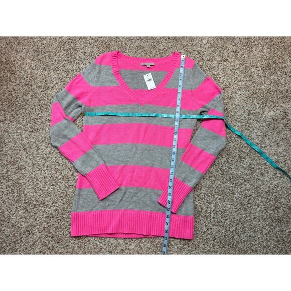 NWT - GAP Women's Sweater, Size Medium, Pink & Gray striped; V Neck - Picture 3 of 8